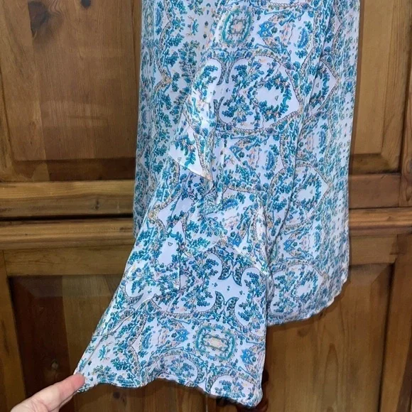 Nannette lepore pink & Blue Print 💯 Silk Blouse w/ Ruffle Sleeves Sz. MD - Picture 5 of 16